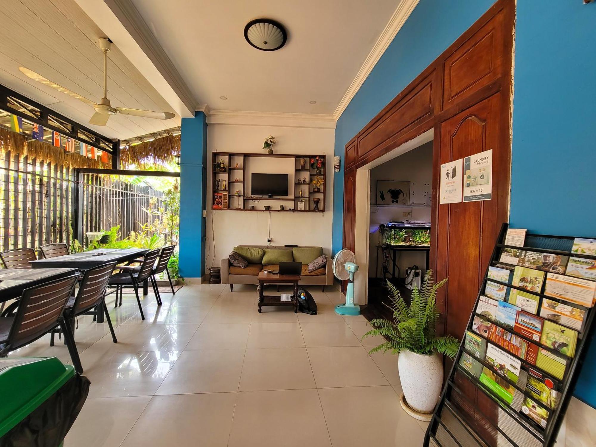 Bed & Bedzzz Hostel Siem Reap Exterior photo