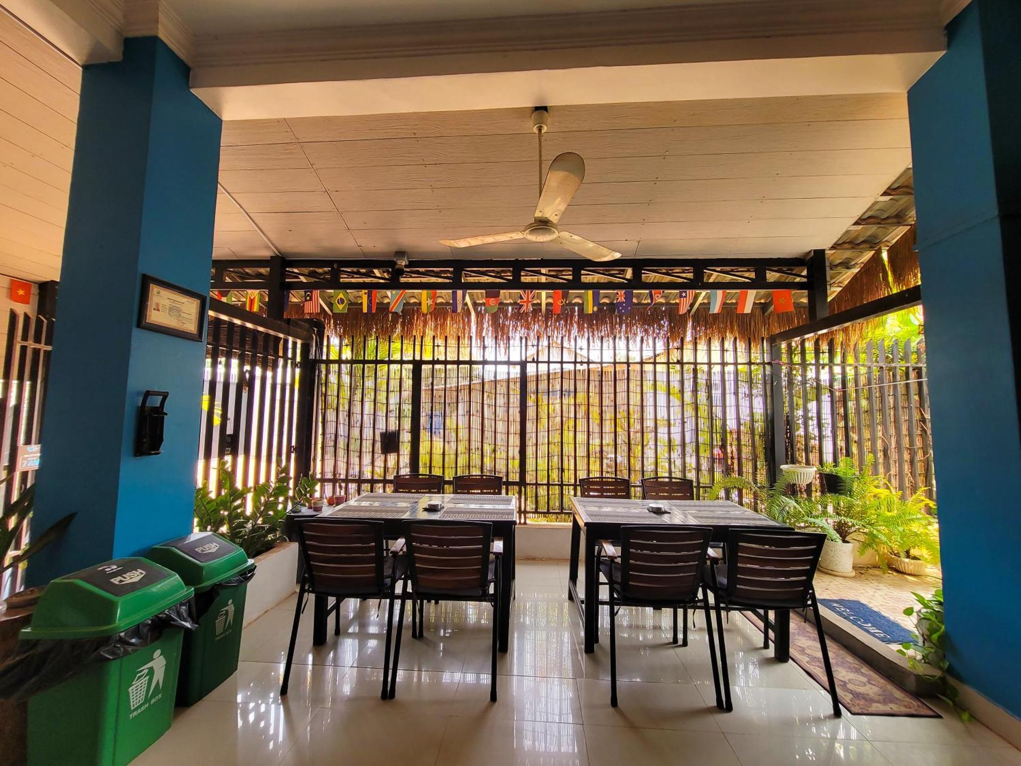 Bed & Bedzzz Hostel Siem Reap Exterior photo