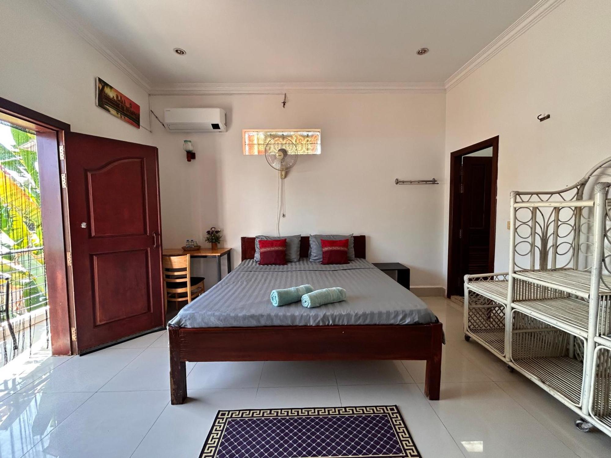 Bed & Bedzzz Hostel Siem Reap Exterior photo